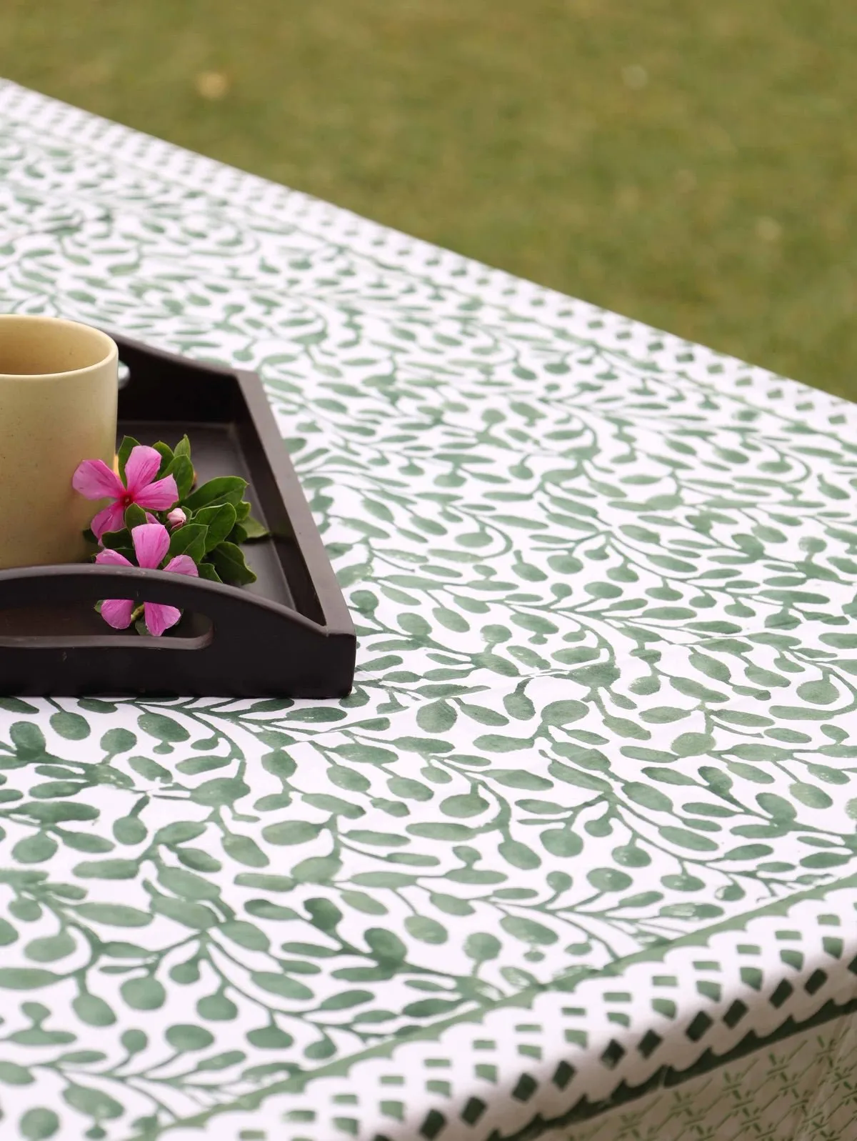 Abstract Leaf Green and White Table Cover