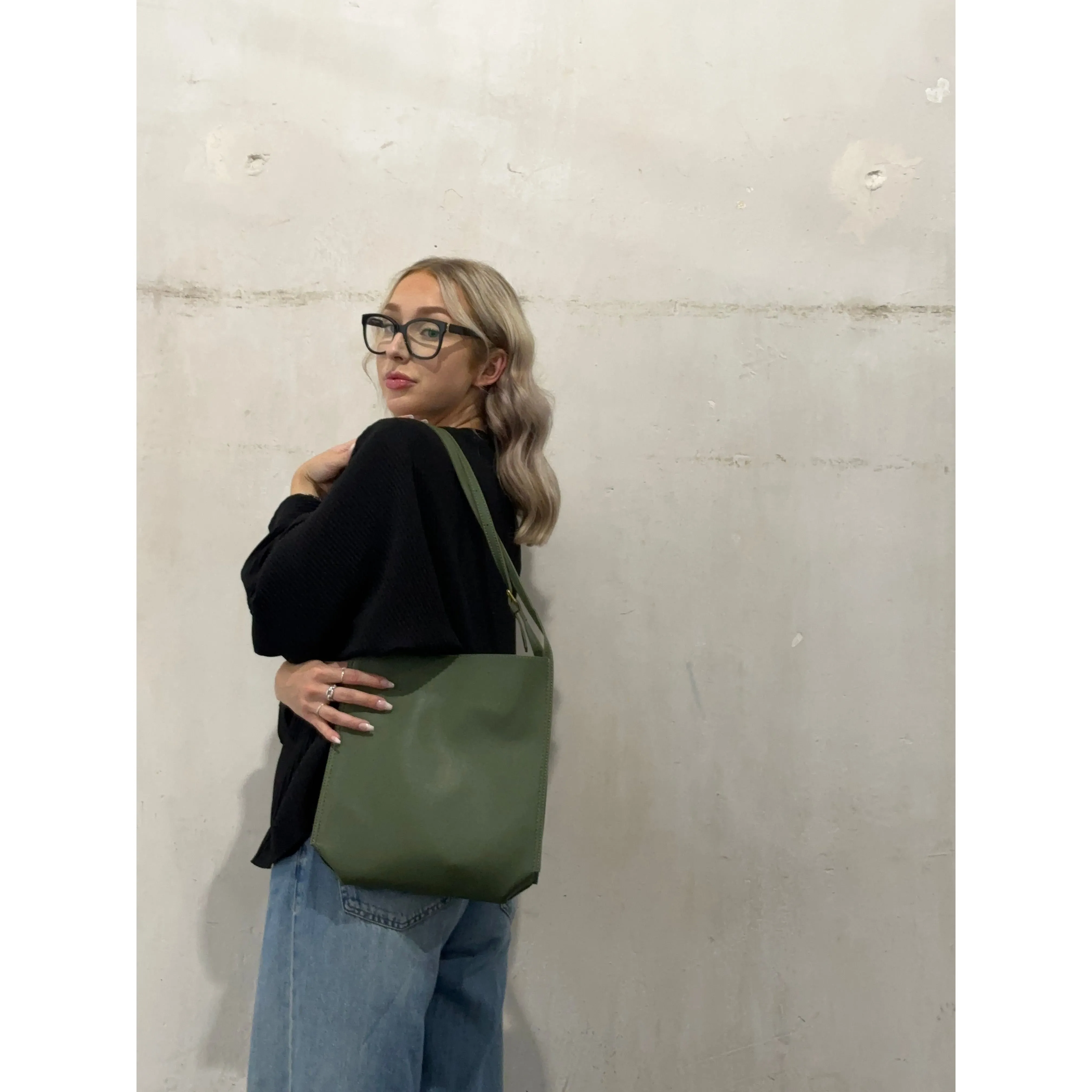 Andrina Bag - Schicke Retro Alltagstasche für Damen