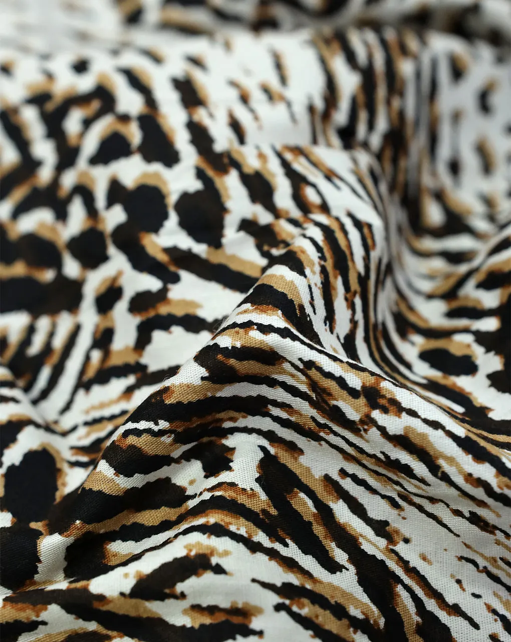 ANIMAL DESIGN COTTON POPLIN PRINTED FABRIC