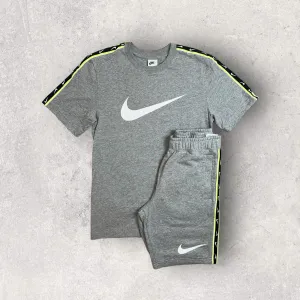 NIKE REPEAT T-SHIRT/SHORT SET - GREY/VOLT